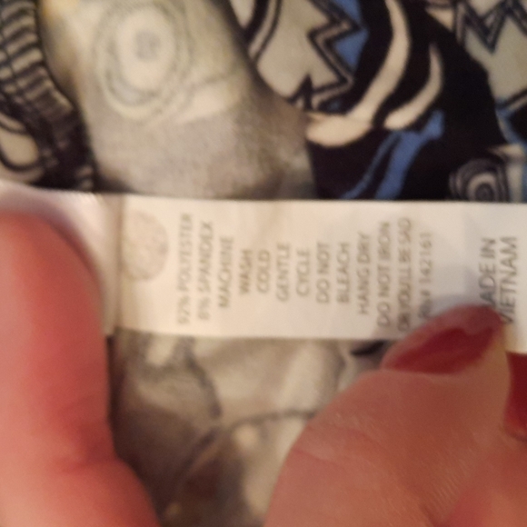 Lularoe Disney Villains Snow White Evil Queen one size leggings - Picture 4 of 4